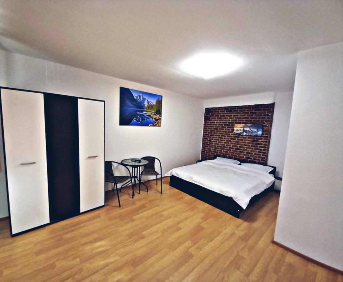 Camere In Regim Hotelier Braszów Zewnętrze zdjęcie