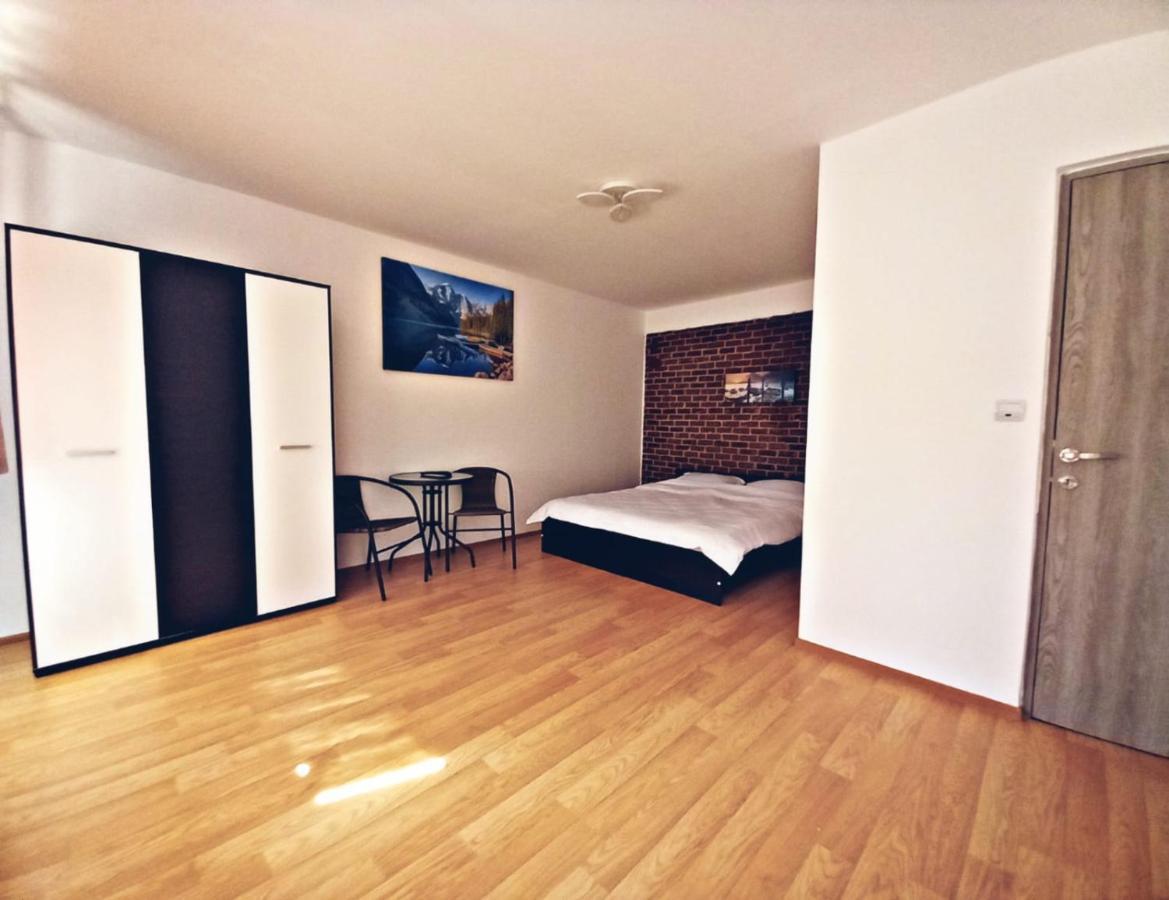 Camere In Regim Hotelier Braszów Zewnętrze zdjęcie