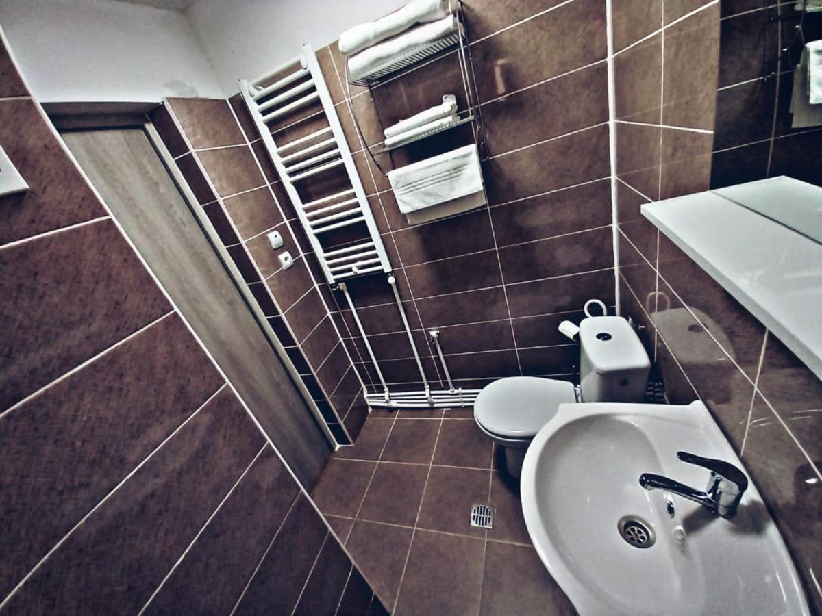 Camere In Regim Hotelier Braszów Zewnętrze zdjęcie